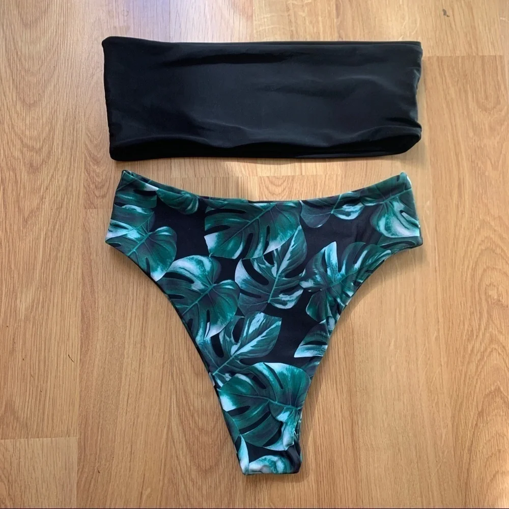 Palm bikini set size medium. No brand. Super cute ! MEDIUM